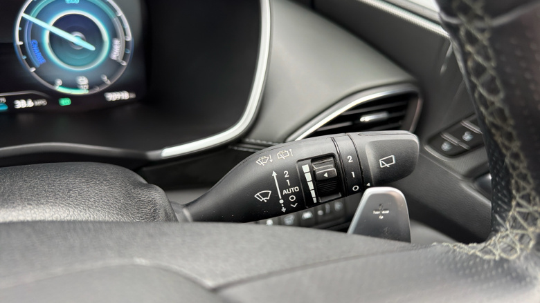 Hyundai SANTA FE 1.6 TGDi Hybrid Ultimate 5dr 4WD Auto Hybrid Estate